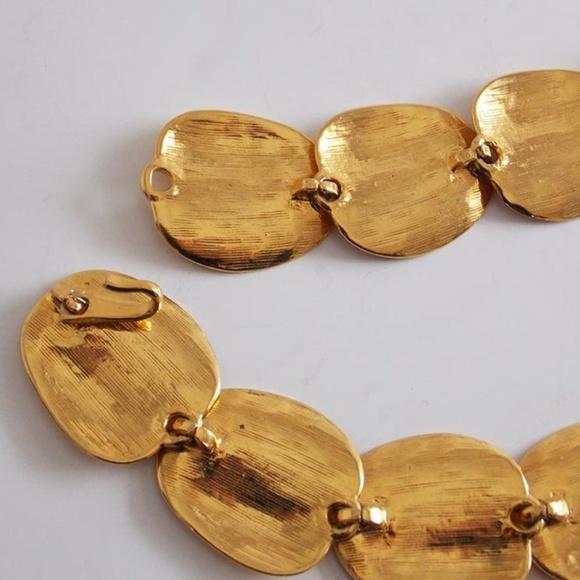 Stunning gold tone choker made with multiple disc - Picture 4 of 5